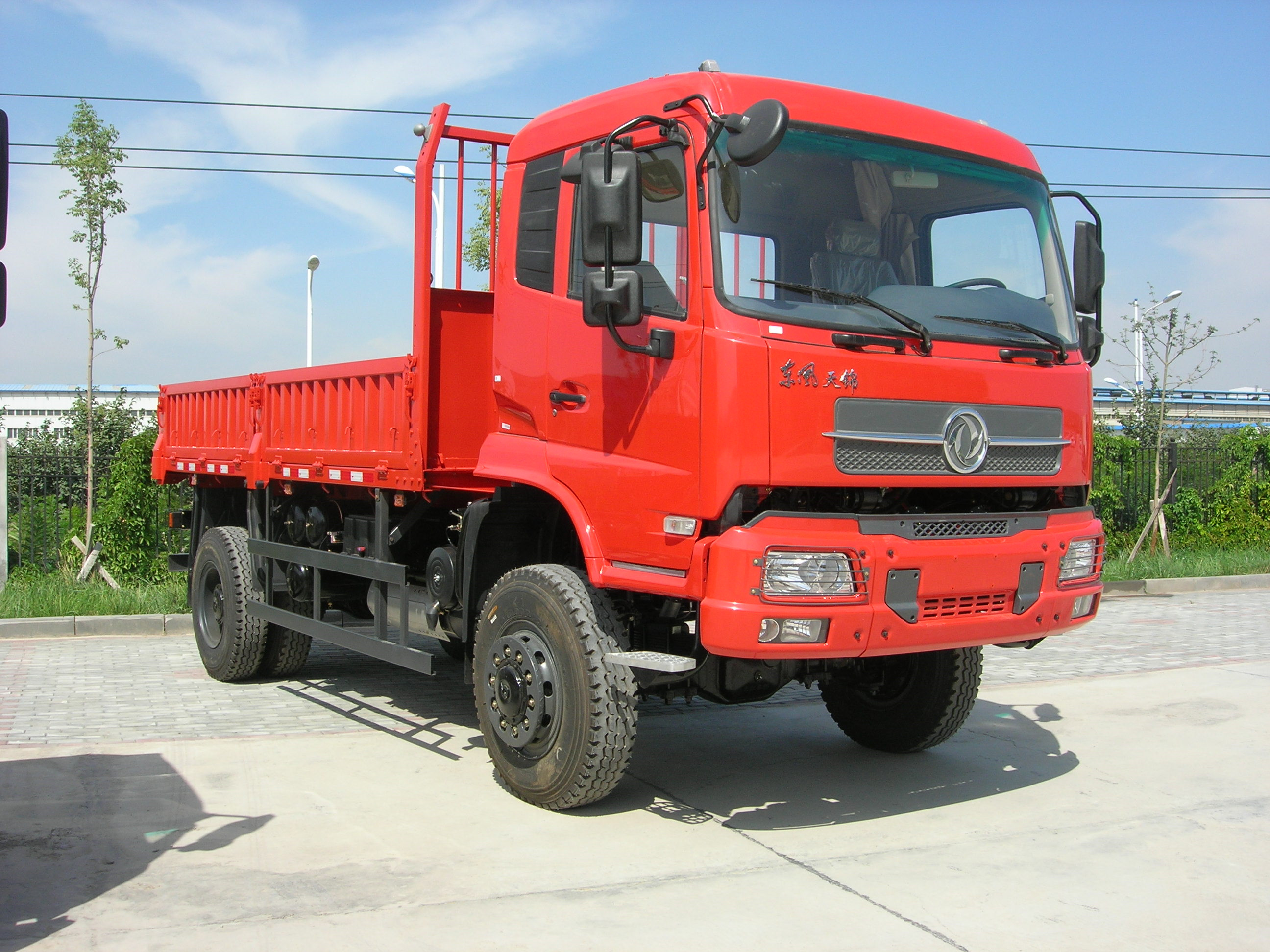 4x4 heavy-duty truck features a Tianjin cab